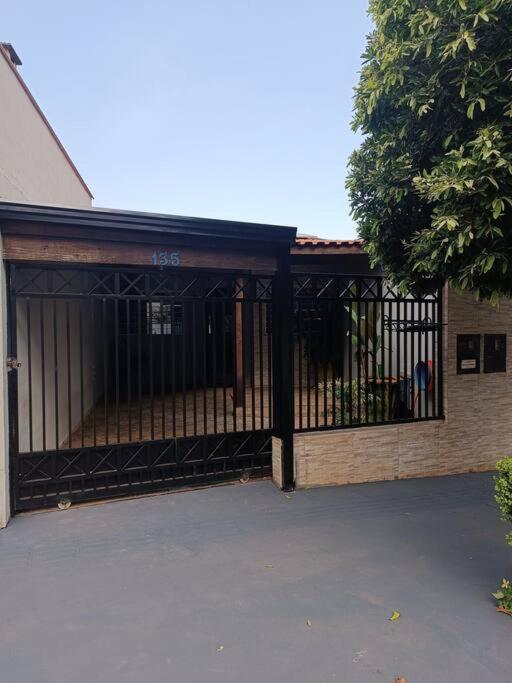 Gray House 4 Londrina - Pr Villa Ngoại thất bức ảnh